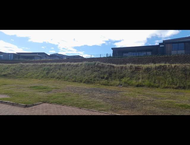 737M² VACANT LAND FOR SALE IN SIBAYA PRECINCT